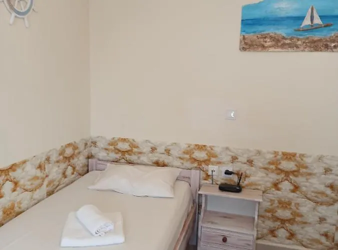 Peaceful Bay Guest house 4*